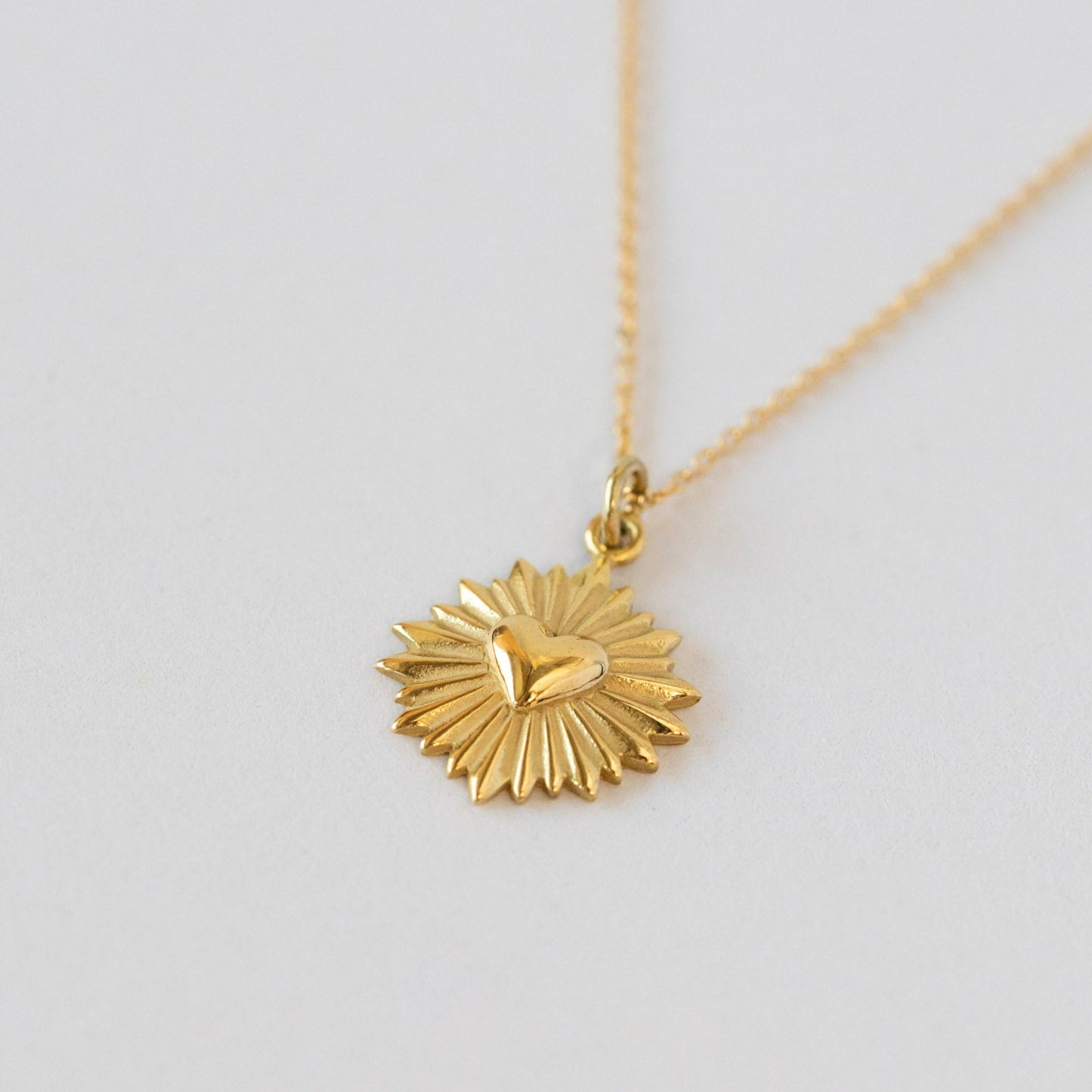 Collar Corazon Rayos OA