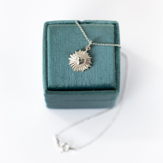 Collar Corazon Rayos + Diamante Azul plata