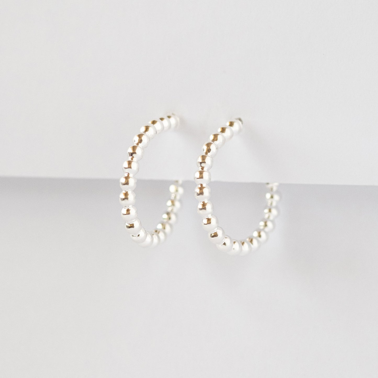 Argollas Midi Bolitas plata