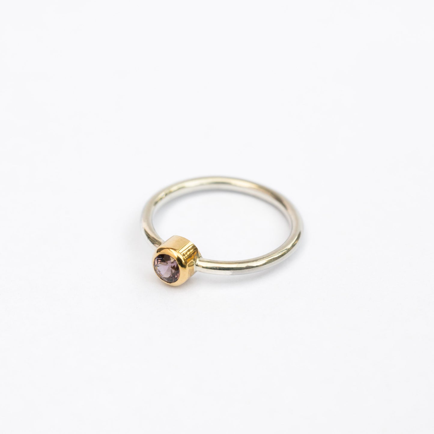 Anillo Espinela con bisel de OA