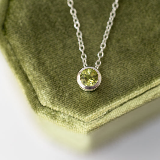 Punto de Luz Peridoto plata