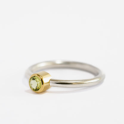 Anillo Peridoto con bisel de OA