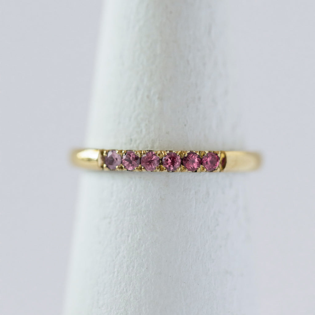 Anillo Mini Cintillo OA + Zafiros Rosados