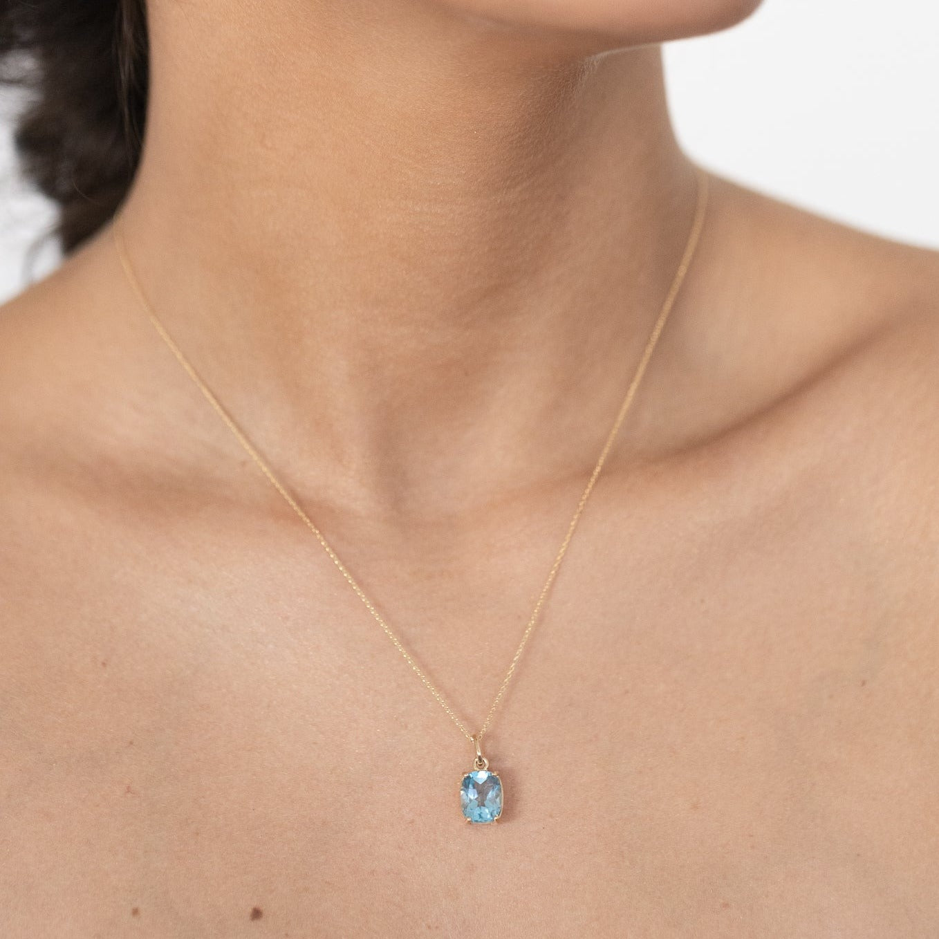 Colgante corto de topacio green gold en plata y baño de oro 18k - Sarah Kosta Colgante corto de topacio green gold en plata y baño de oro 18k - Sarah Kosta