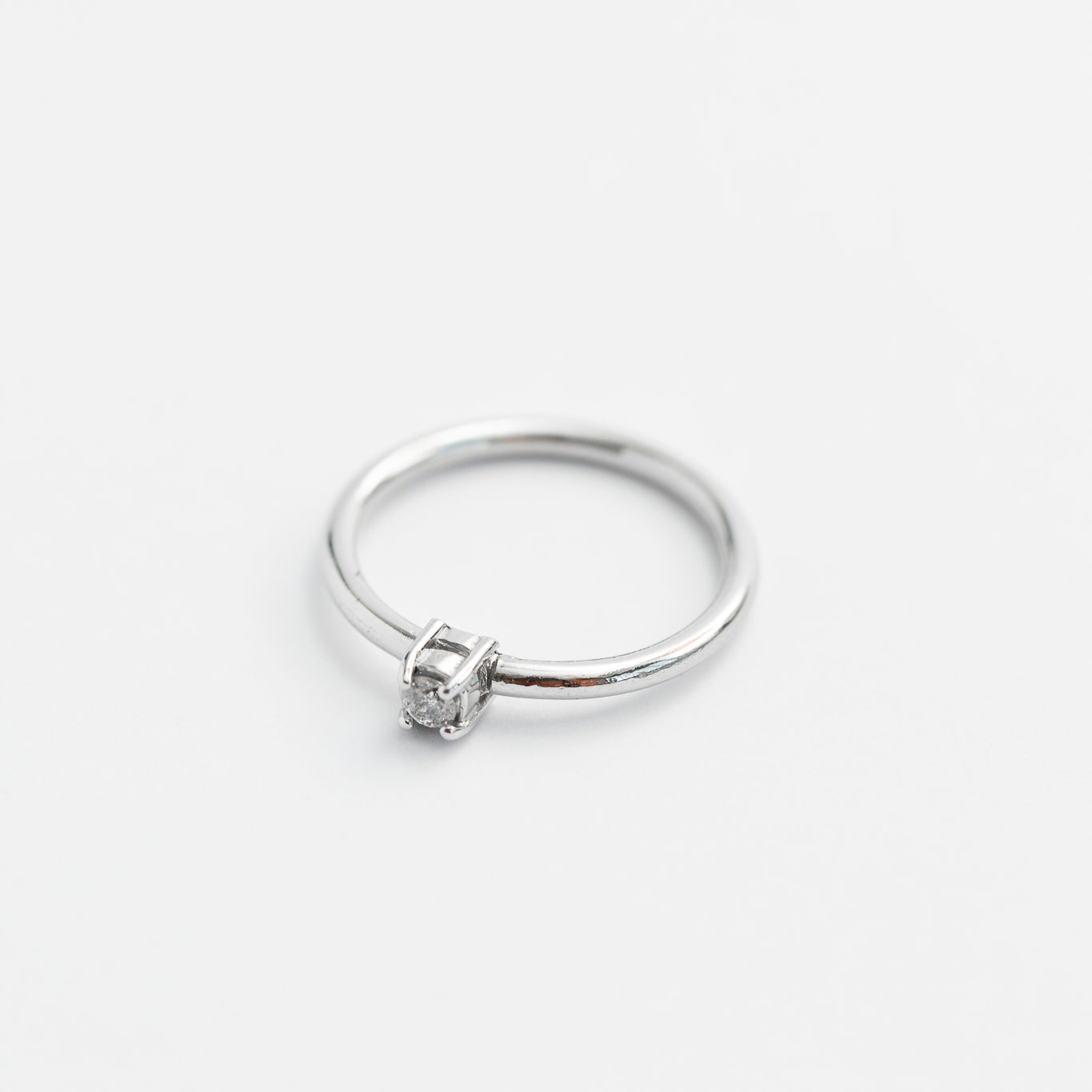 Anillo Mini Solitario 0.09ct LG PT